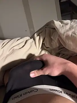 Snapshot of Robertocavall chatting on 02-22-26, 10:39 Robertocavall online show from 02-22-26, 10:39