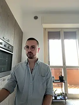 Snapshot of ItalianAlex chatting on 05-18-26, 08:08 ItalianAlex online show from 05-18-26, 08:08
