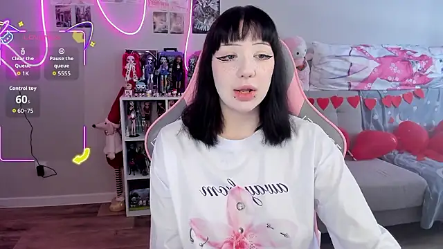 MollysLand online show from 02-16-26, 08:24