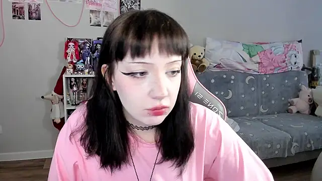 MollysLand online show from 06-01-26, 10:04