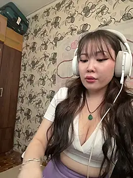 Snapshot of YukiiTYAN chatting on 04-05-26, 10:55 YukiiTYAN online show from 04-05-26, 10:55