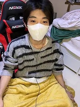 Snapshot of Mura109905 chatting on 02-18-26, 01:51 Mura109905 online show from 02-18-26, 01:51