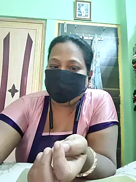 Snapshot of 06Rozi chatting on 02-25-26, 05:29 06Rozi online show from 02-25-26, 05:29