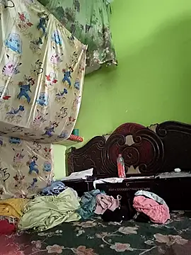 06Rozi online show from 04-15-26, 08:09