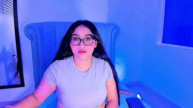 Snapshot of Lya_dubois_ chatting on 07-26-26, 03:13 Lya dubois online show from 07-26-26, 03:13