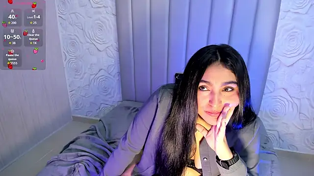 Lya dubois  online show from 04-04-26, 09:10