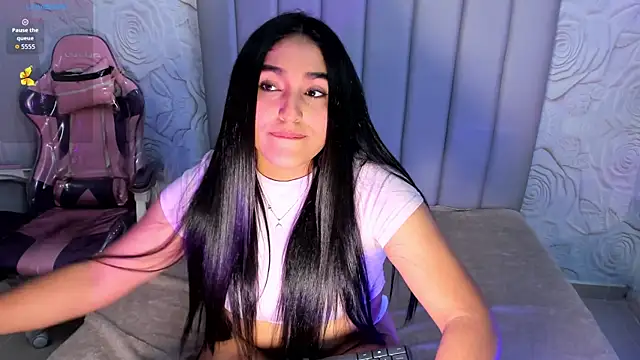 Snapshot of Lya_dubois_ chatting on 02-27-26, 08:30 Lya dubois online show from 02-27-26, 08:30