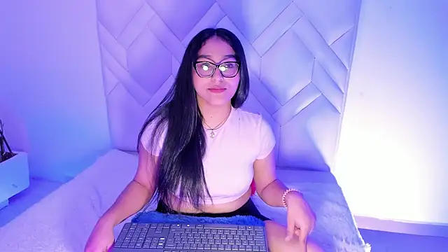 Snapshot of Lya_dubois_ chatting on 07-23-26, 11:22 Lya dubois online show from 07-23-26, 11:22