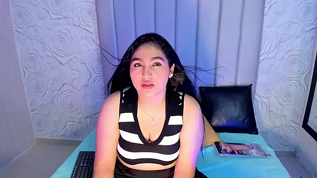 Lya dubois  online show from 03-06-26, 08:26