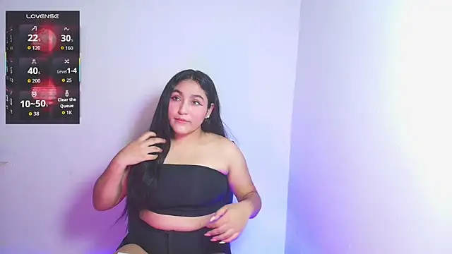Snapshot of Lya_dubois_ chatting on 05-22-26, 10:52 Lya dubois online show from 05-22-26, 10:52