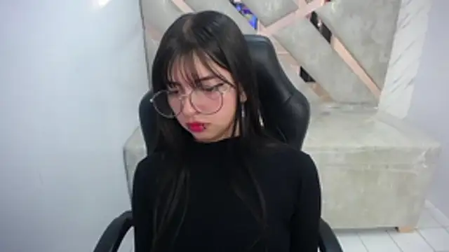 elizabeth t  online show from 03-15-26, 01:18