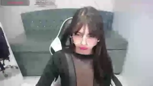 elizabeth t  online show from 04-16-26, 08:20