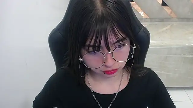 elizabeth t  online show from 02-22-26, 12:40