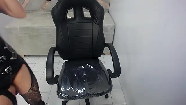 elizabeth t  online show from 03-07-26, 01:05