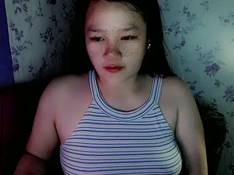 UrLovelyWetPussy online show from 04-13-26, 11:09