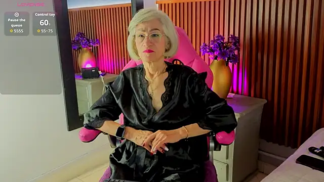 miss monserrate01 online show from 05-19-26, 01:40