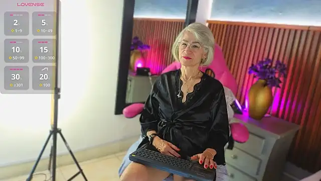 miss monserrate01 online show from 05-12-26, 01:50