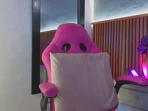 miss monserrate01 online show from 02-21-26, 12:51