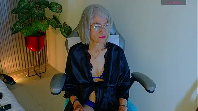 miss monserrate01 online show from 07-08-26, 01:45