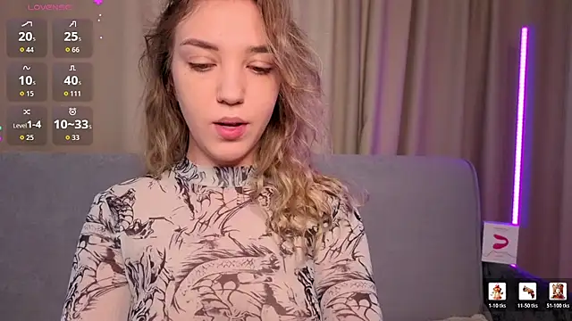 Snapshot of alice_charm_ chatting on 04-25-26, 03:53 alice charm online show from 04-25-26, 03:53