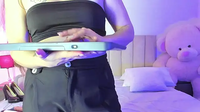 Snapshot of AmberRaiden chatting on 02-19-26, 03:36 AmberRaiden online show from 02-19-26, 03:36