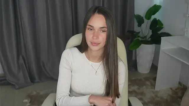 Snapshot of AlysonBain chatting on 02-04-26, 11:49 AlysonBain online show from 02-04-26, 11:49