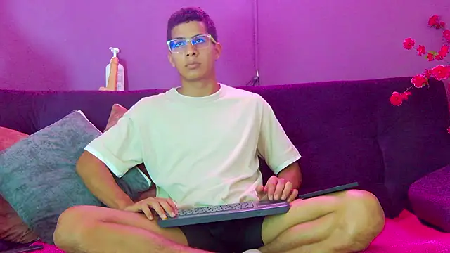 Noah Greenhartt online show from 02-21-26, 08:33