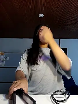 Snapshot of MeelFox chatting on 02-11-26, 12:38 MeelFox online show from 02-11-26, 12:38