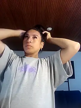 Snapshot of MeelFox chatting on 02-26-26, 12:16 MeelFox online show from 02-26-26, 12:16