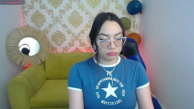 ALISS M  online show from 04-14-26, 09:09