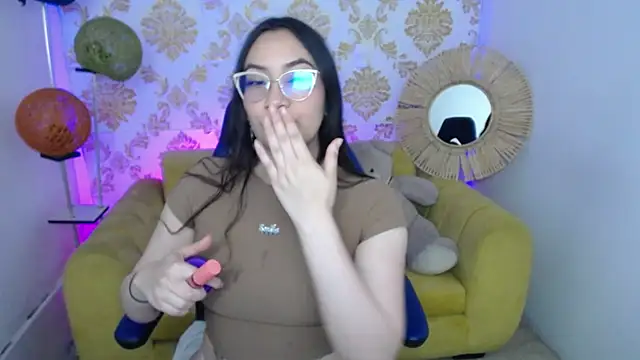 Snapshot of ALISS_M_ chatting on 02-06-26, 07:54 ALISS M online show from 02-06-26, 07:54