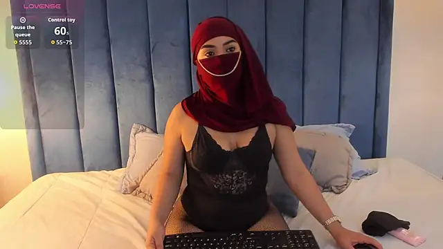 fatimarab   online show from 02-06-26, 01:34