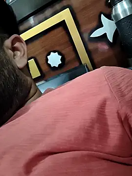 MrCurioX online show from 04-09-26, 03:07