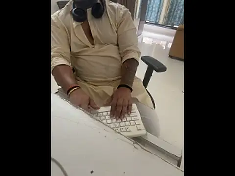 Snapshot of Rah0091 chatting on 03-19-26, 07:19 Rah0091 online show from 03-19-26, 07:19