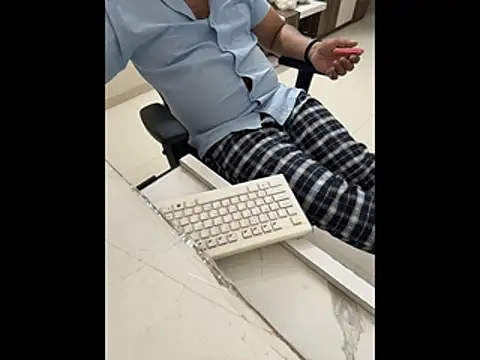 Snapshot of Rah0091 chatting on 03-09-26, 06:44 Rah0091 online show from 03-09-26, 06:44