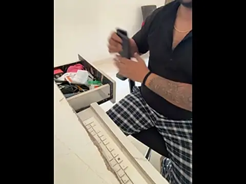 Snapshot of Rah0091 chatting on 03-16-26, 06:39 Rah0091 online show from 03-16-26, 06:39