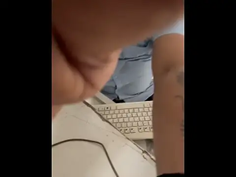 Snapshot of Rah0091 chatting on 03-26-26, 06:55 Rah0091 online show from 03-26-26, 06:55