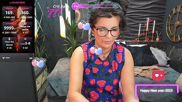 Snapshot of RikaCoutts chatting on 04-21-26, 08:37 RikaCoutts online show from 04-21-26, 08:37