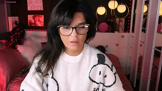 Snapshot of RikaCoutts chatting on 02-10-26, 08:30 RikaCoutts online show from 02-10-26, 08:30