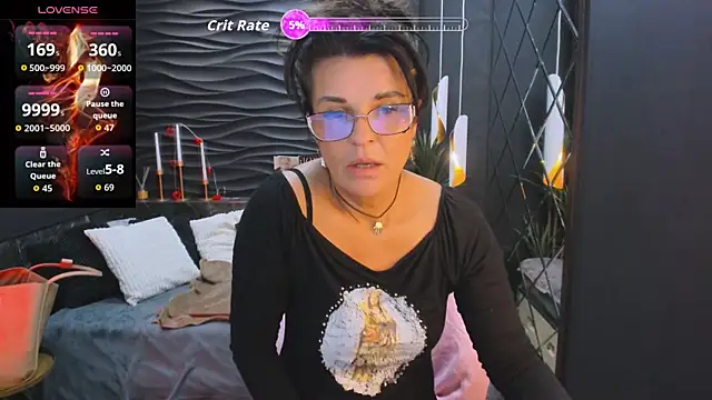 Snapshot of RikaCoutts chatting on 04-18-26, 08:42 RikaCoutts online show from 04-18-26, 08:42