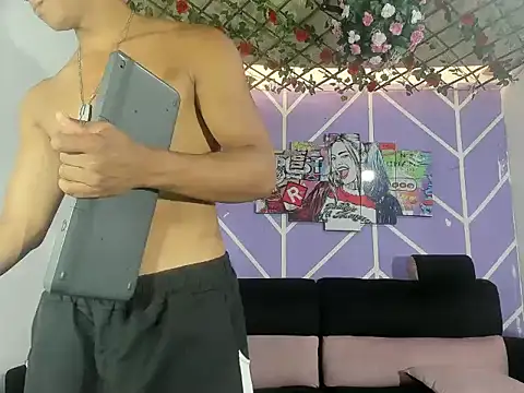 Yoel hot2004 online show from 04-03-26, 07:42