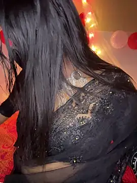 Snapshot of LIZNA_0 chatting on 02-12-26, 06:07 LIZNA 0 online show from 02-12-26, 06:07