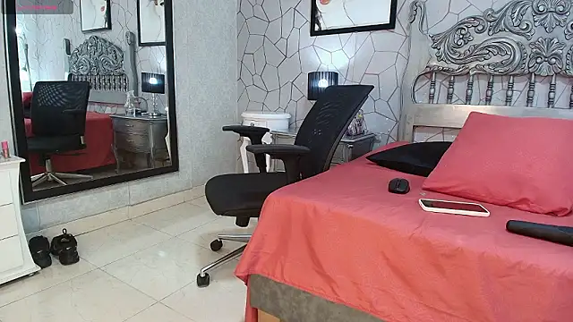 meganrousx online show from 03-11-26, 11:48