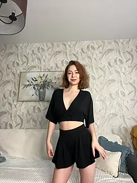Snapshot of LynaFrost chatting on 05-22-26, 05:49 LynaFrost online show from 05-22-26, 05:49