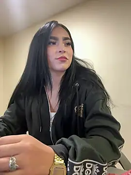 Sara Fernandez  online show from 04-13-26, 01:59