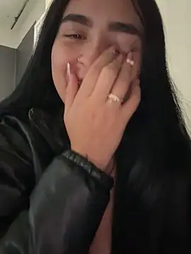 Sara Fernandez  online show from 02-23-26, 01:55