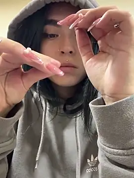 Sara Fernandez  online show from 03-06-26, 01:50