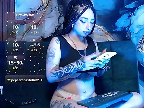 Snapshot of _weird_sativa chatting on 04-25-26, 07:11 weird sativa online show from 04-25-26, 07:11