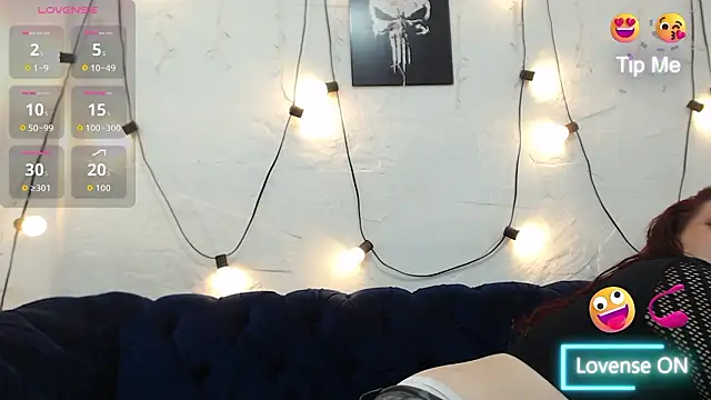 Snapshot of CarolRousee chatting on 02-23-26, 07:14 CarolRousee online show from 02-23-26, 07:14