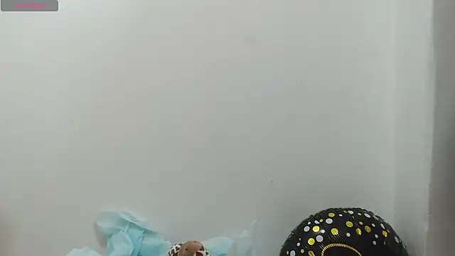 Snapshot of CarolRousee chatting on 02-19-26, 07:33 CarolRousee online show from 02-19-26, 07:33